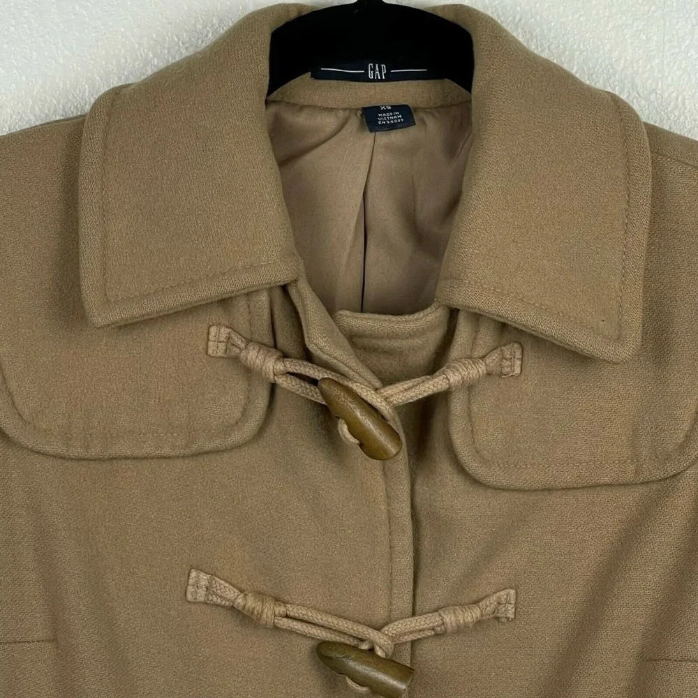 GAP Coat Women's Sz XS Duffle Toggle Collared Pocket Strap Lined Wool Brown Tan - Picture 4 of 11